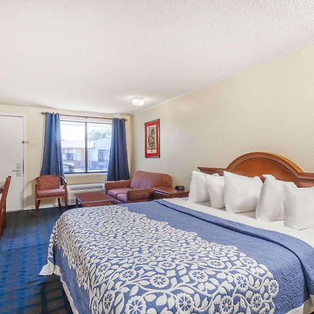 Days Inn By Wyndham Dover Downtown Dış mekan fotoğraf
