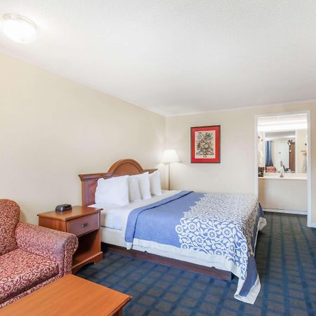 Days Inn By Wyndham Dover Downtown Dış mekan fotoğraf