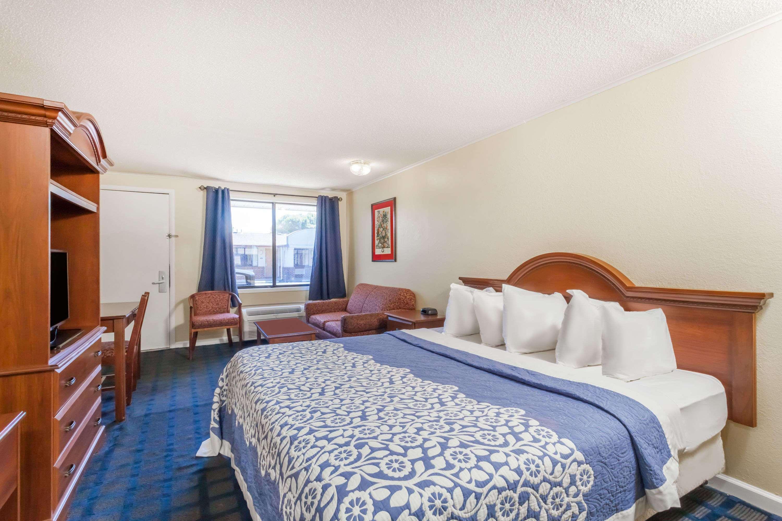 Days Inn By Wyndham Dover Downtown Dış mekan fotoğraf