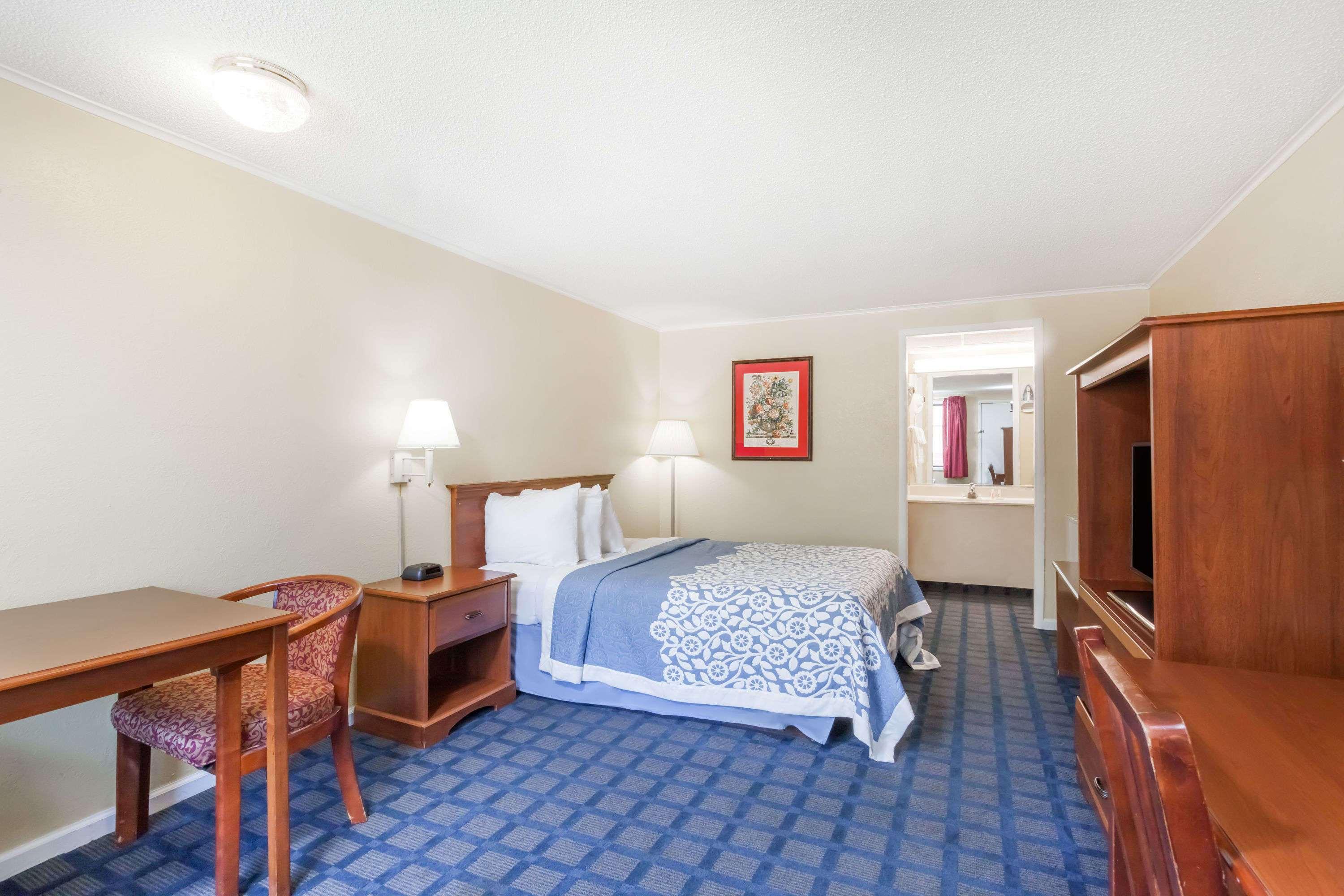 Days Inn By Wyndham Dover Downtown Dış mekan fotoğraf